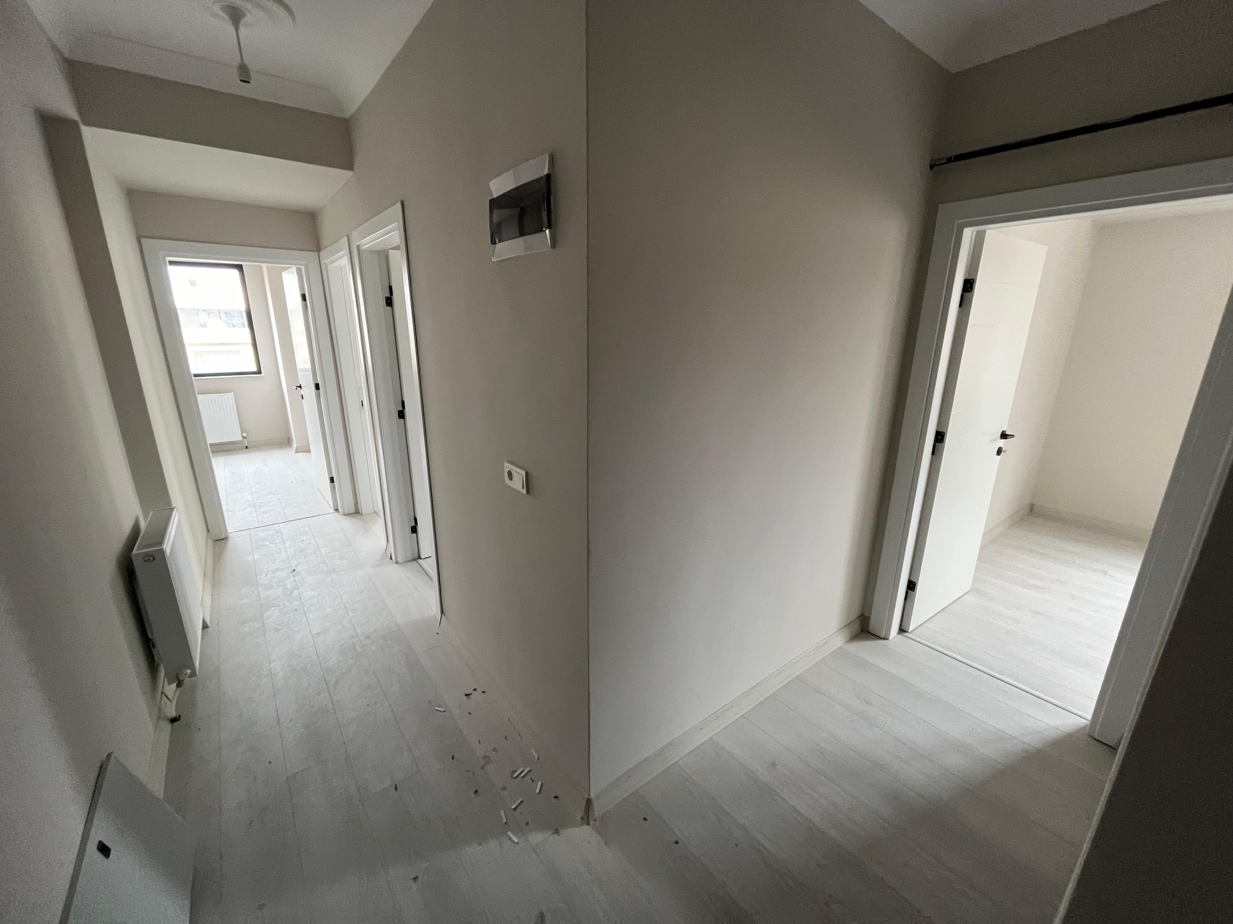 Pendik Çamçeşme'de Satılık 2+1 Kapalı Otoparklı Daire